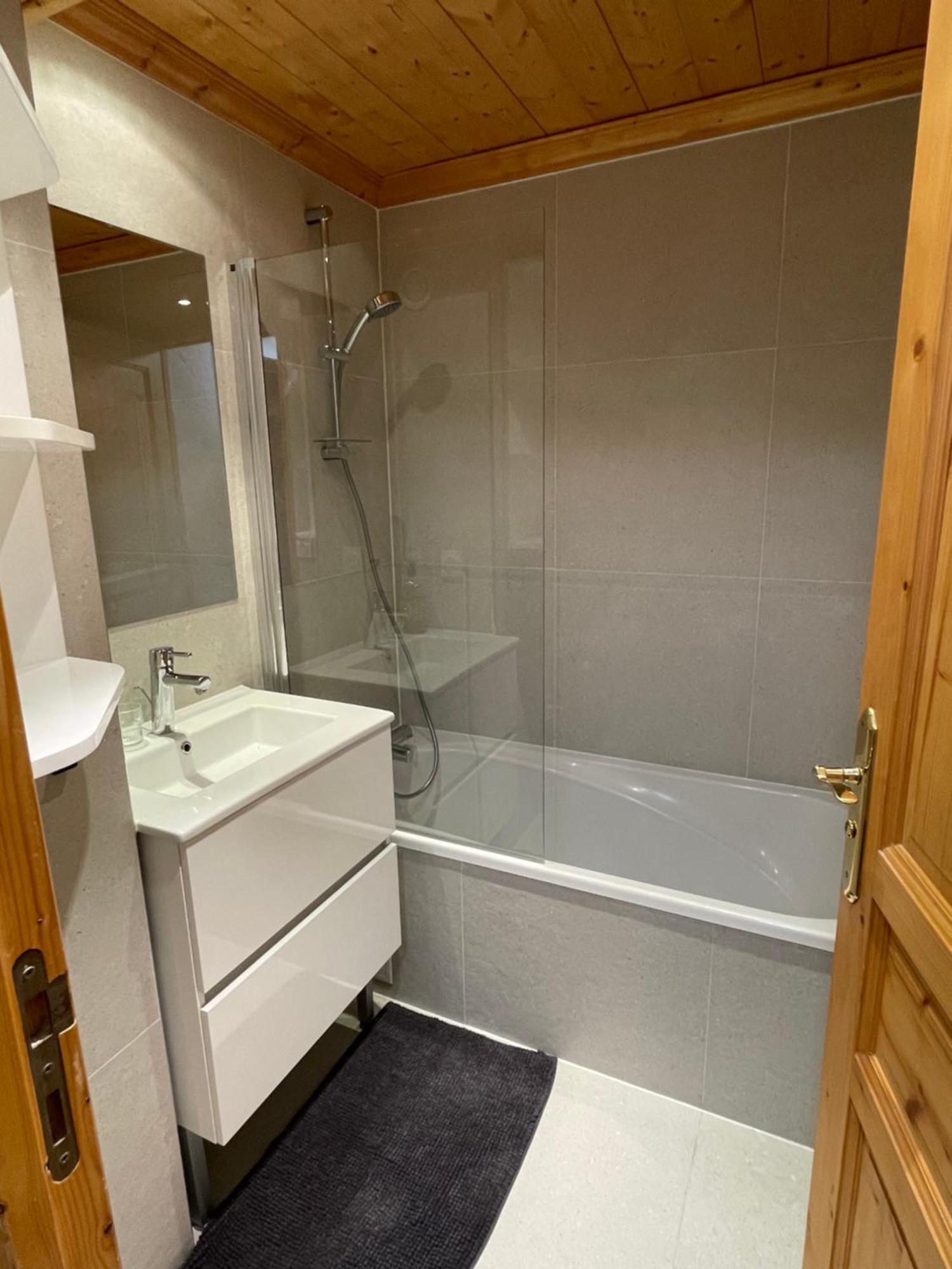 Meribel Centre La Chaudanne, Real Ski In And Out, 3 Bedrooms 2 Bathrooms Newly Renovated, Chalet L'Eperviere מראה חיצוני תמונה